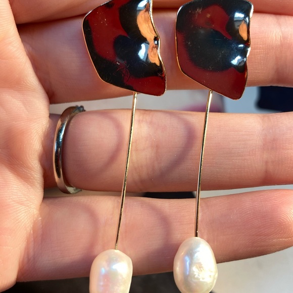 Gold Tone Real Pearl Earrings - Picture 4 of 5